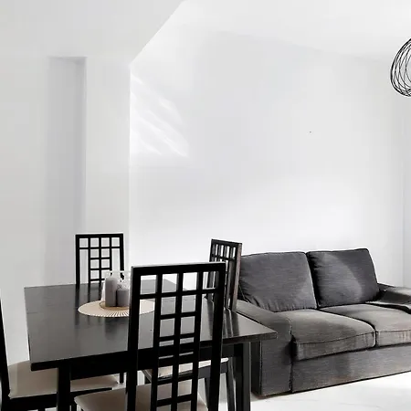 Piso Leon Y Castillo B