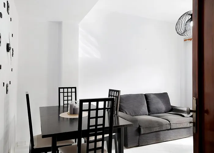 Piso Leon Y Castillo B