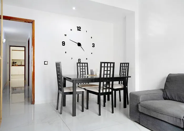 Piso Leon Y Castillo B *