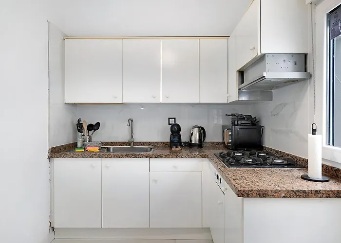 Piso Leon Y Castillo B *